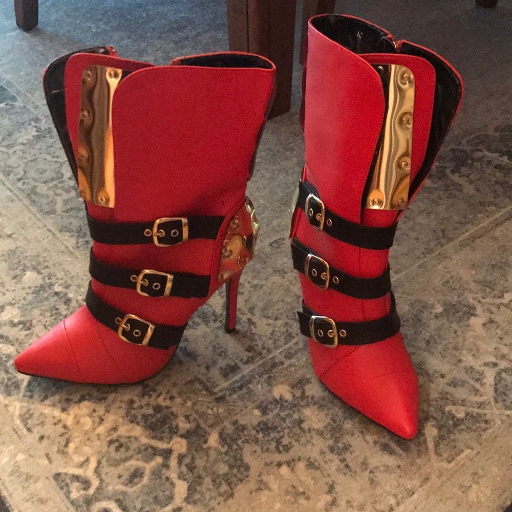 Red high heel boots with gold detail!